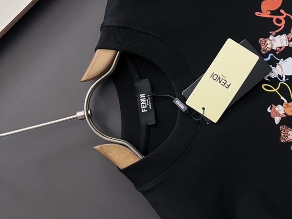 ブランドTシャツ素材ディテール